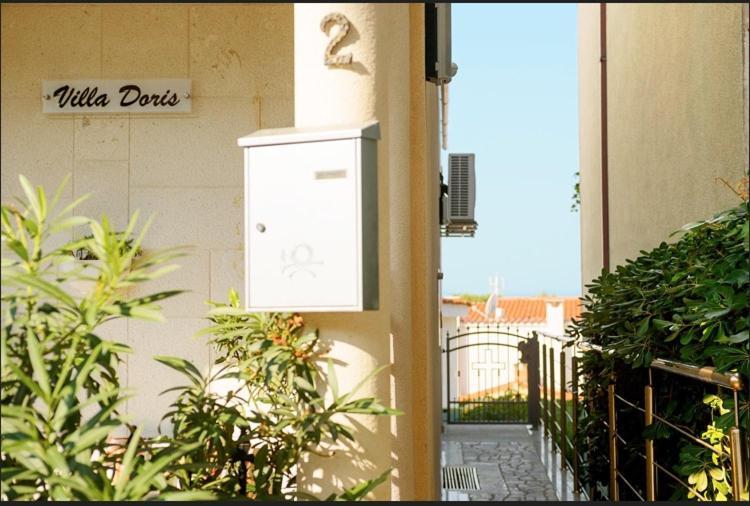 Hôtel Vila Doris à Baška Voda Extérieur photo