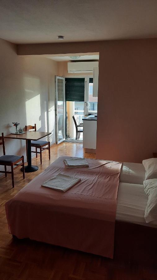 Hôtel Vila Doris à Baška Voda Extérieur photo