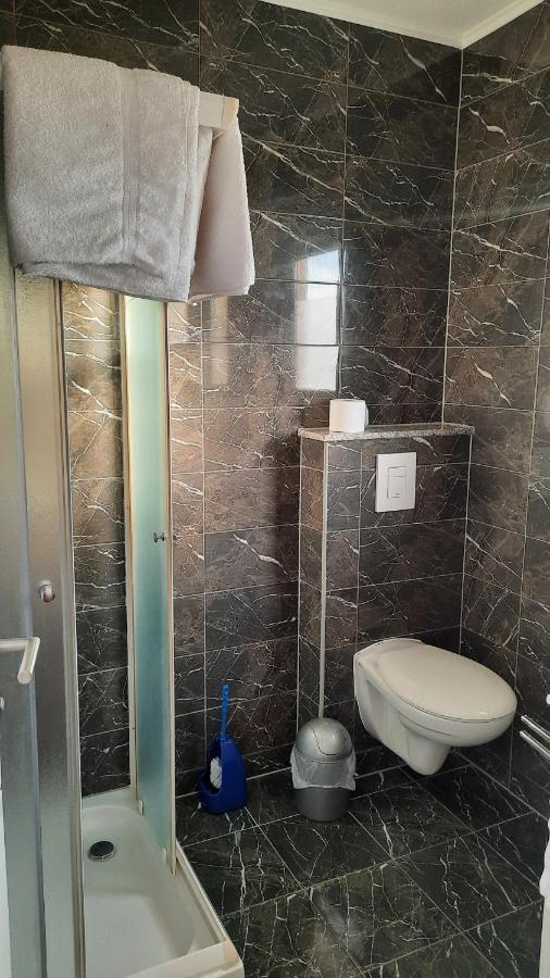 Hôtel Vila Doris à Baška Voda Extérieur photo